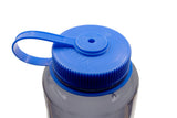 Close-up image of a blue plastic screw-top lid with a loop handle on a transparent Nalgene Sustain Silo Bottle 1500ML, crafted from recycled plastic.