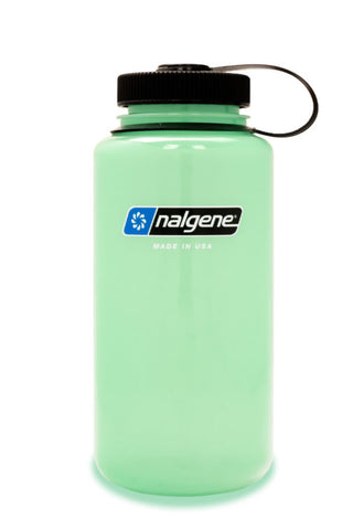 A green Nalgene Sustain Wide Mouth Bottle 1000ML with a black cap and handle, isolated on a white background.